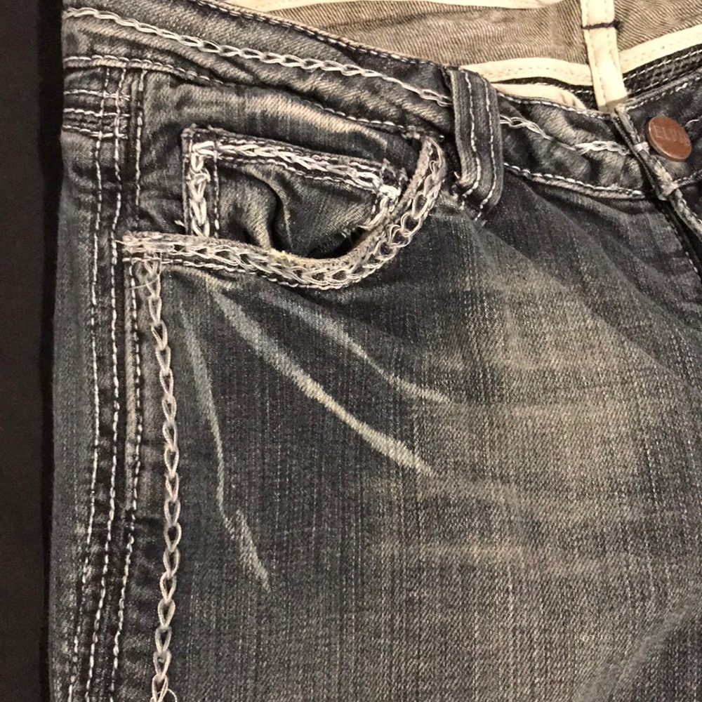 Elvis Jean - Picture 3 of 4